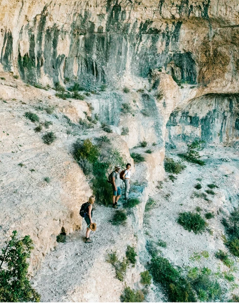 Randonneurs dans une combe  © O'Brien