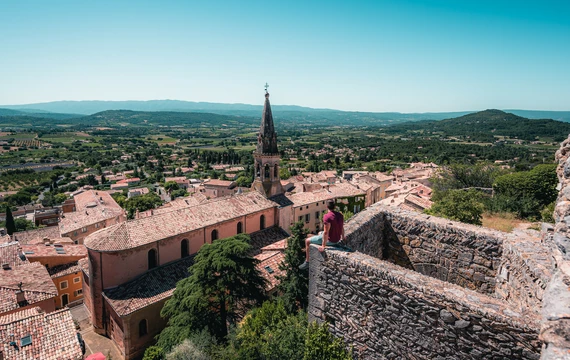 Village de Saint-Saturnin-lez-Avignon  © LezBroz