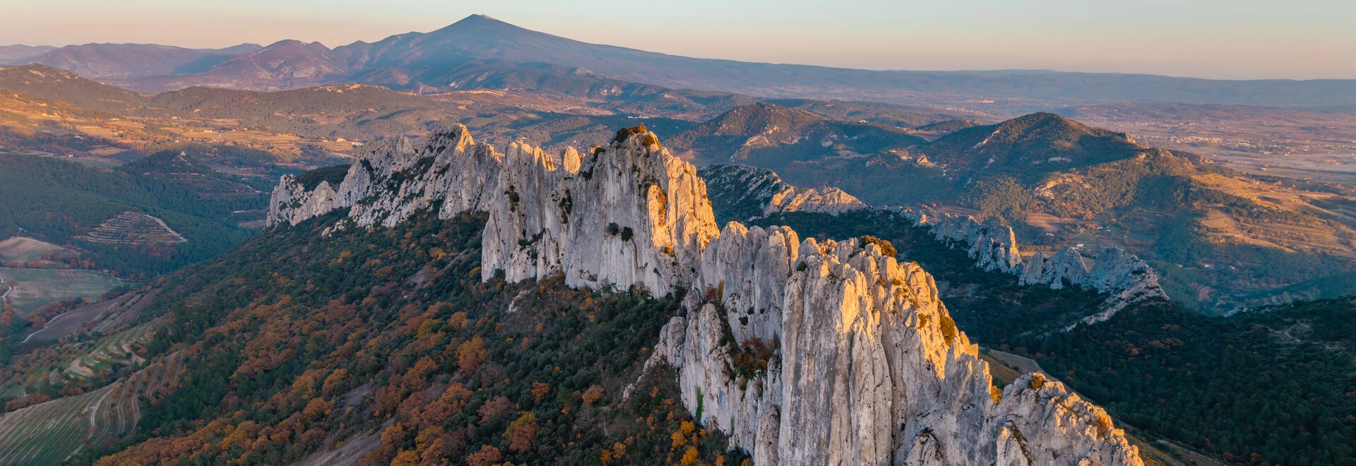 Dentelles de Montmirail vues du ciel  © Abbès