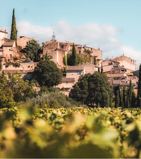 Ansouis, village du Vaucluse  © LezBroz