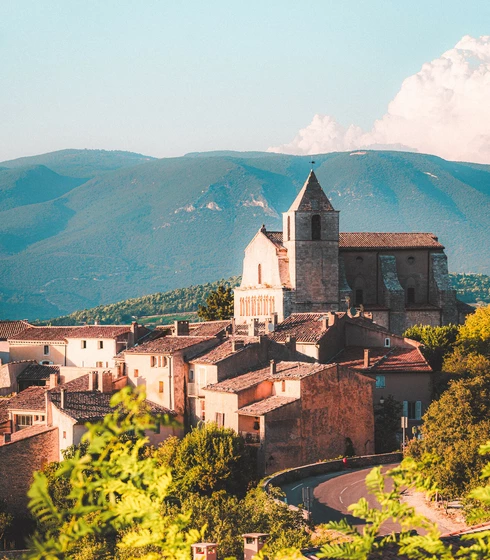 Saignon, village du Vaucluse  © LezBroz