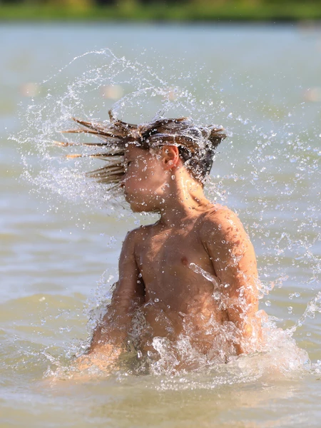Baignade en Vaucluse  © Hocquel